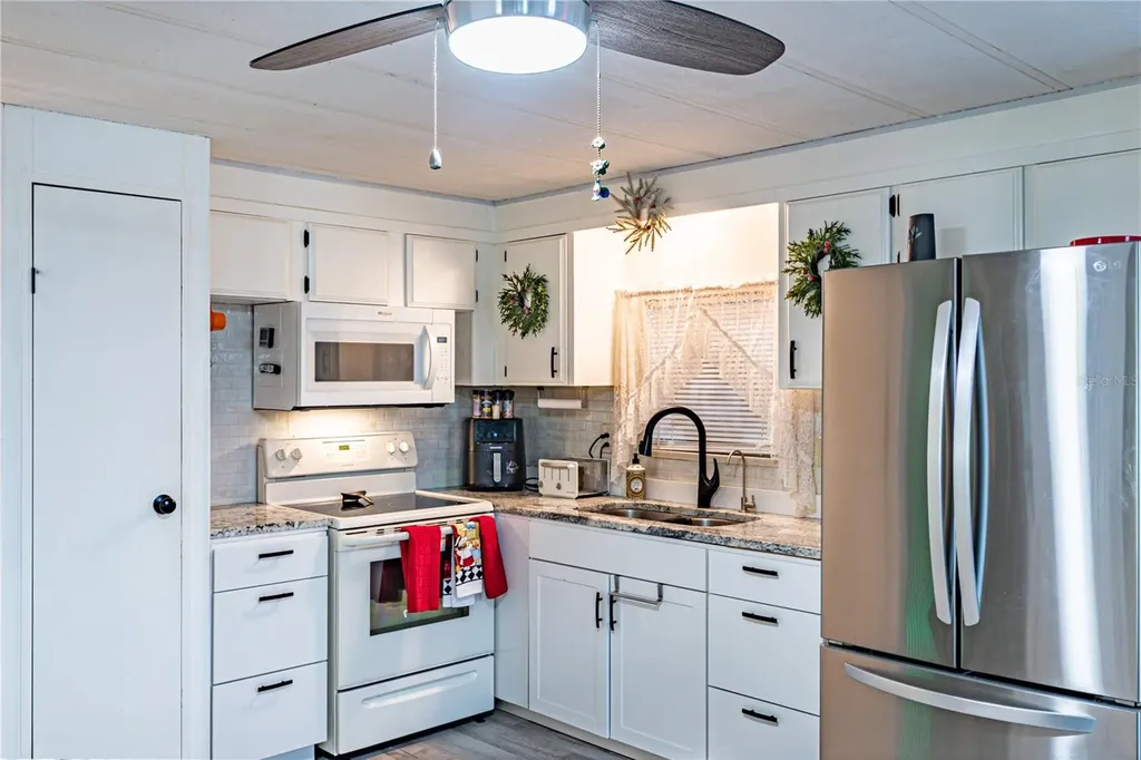 39437 Elgin Drive Zephyrhills FL 33542