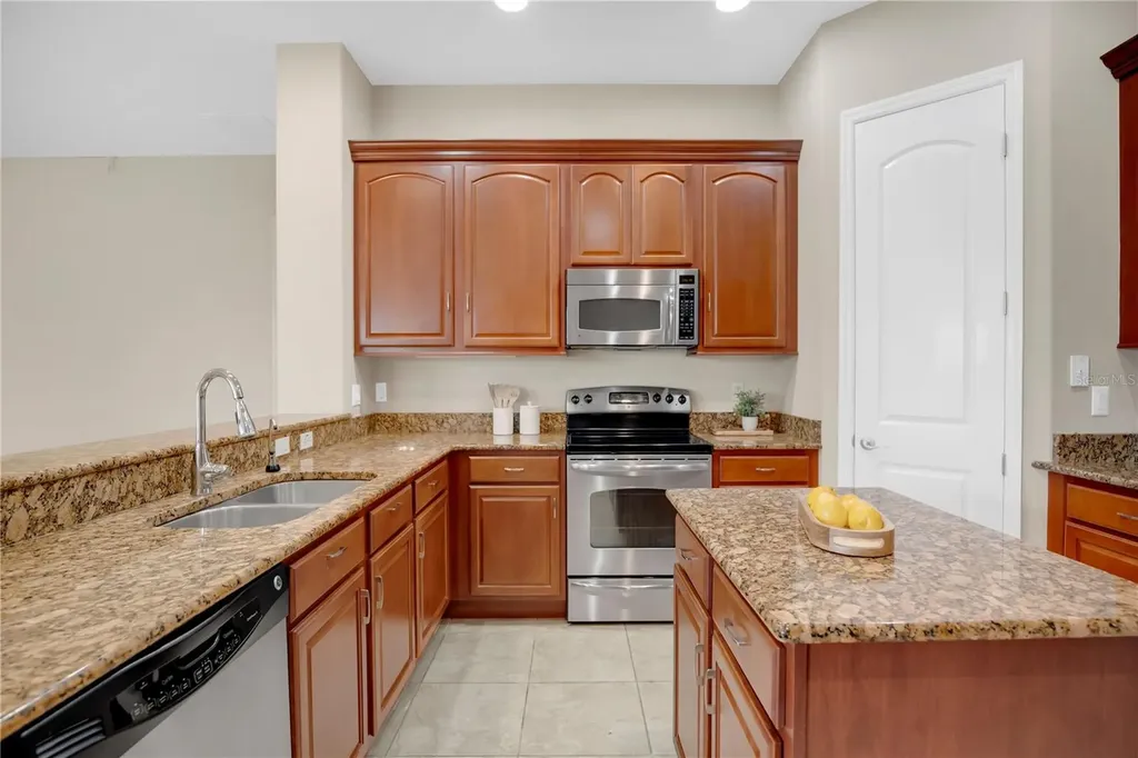 2711 Swoop Circle Kissimmee FL 34741