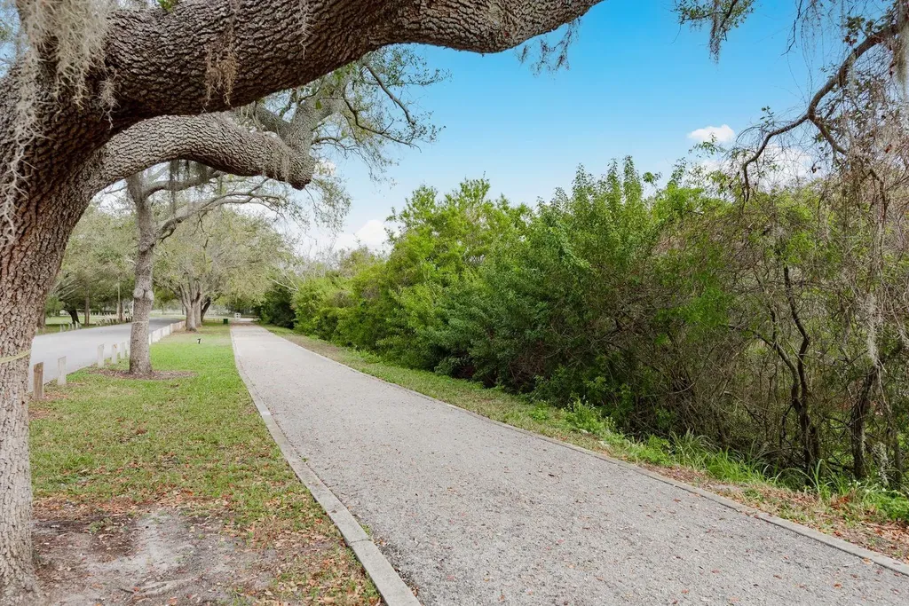 1602 Brigadoon Drive Clearwater FL 33759