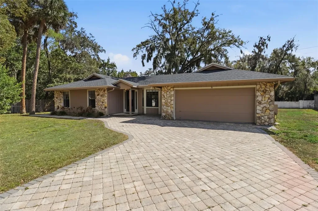 219 Hoffman Court Casselberry FL 32707