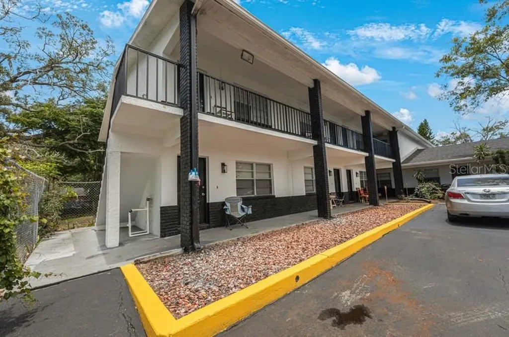 1132 Auburn Street Clearwater FL 33756