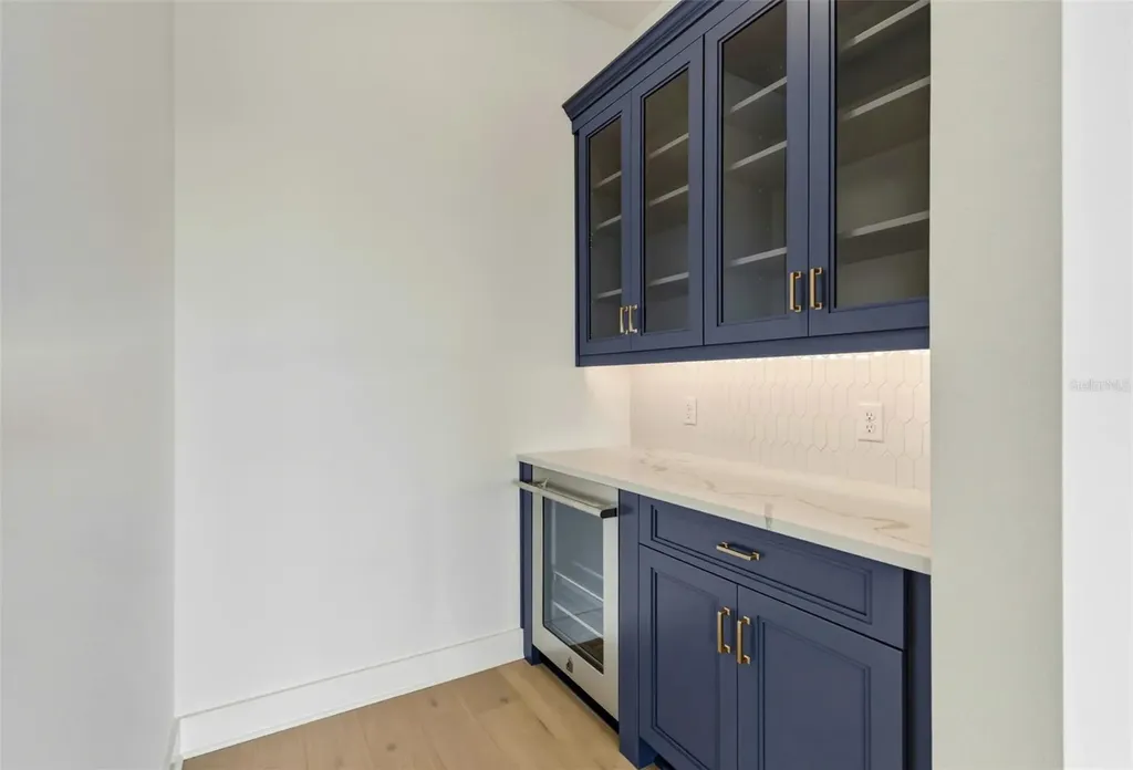 2505 Waterfront Circle Sarasota FL 34240