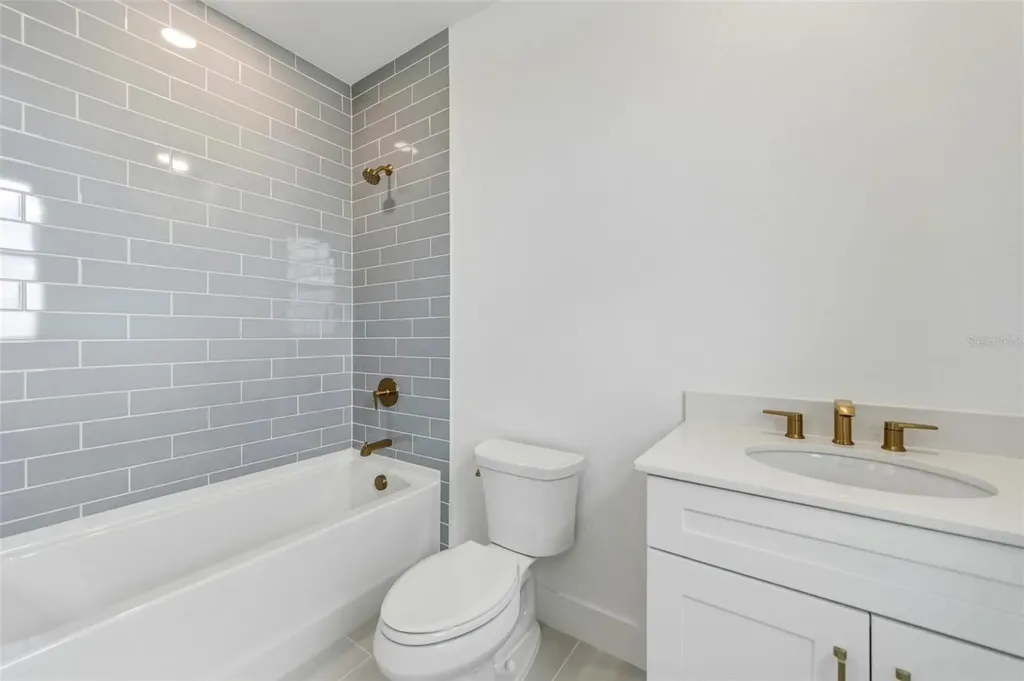 2505 Waterfront Circle Sarasota FL 34240