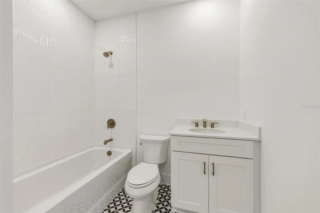 2505 Waterfront Circle Sarasota FL 34240