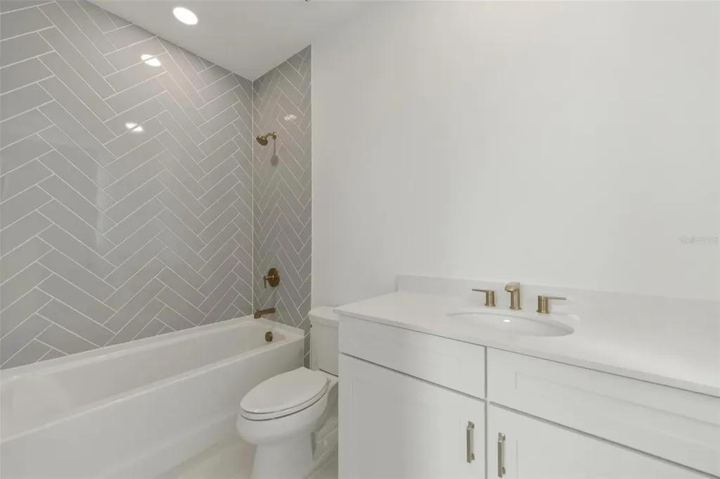 2505 Waterfront Circle Sarasota FL 34240