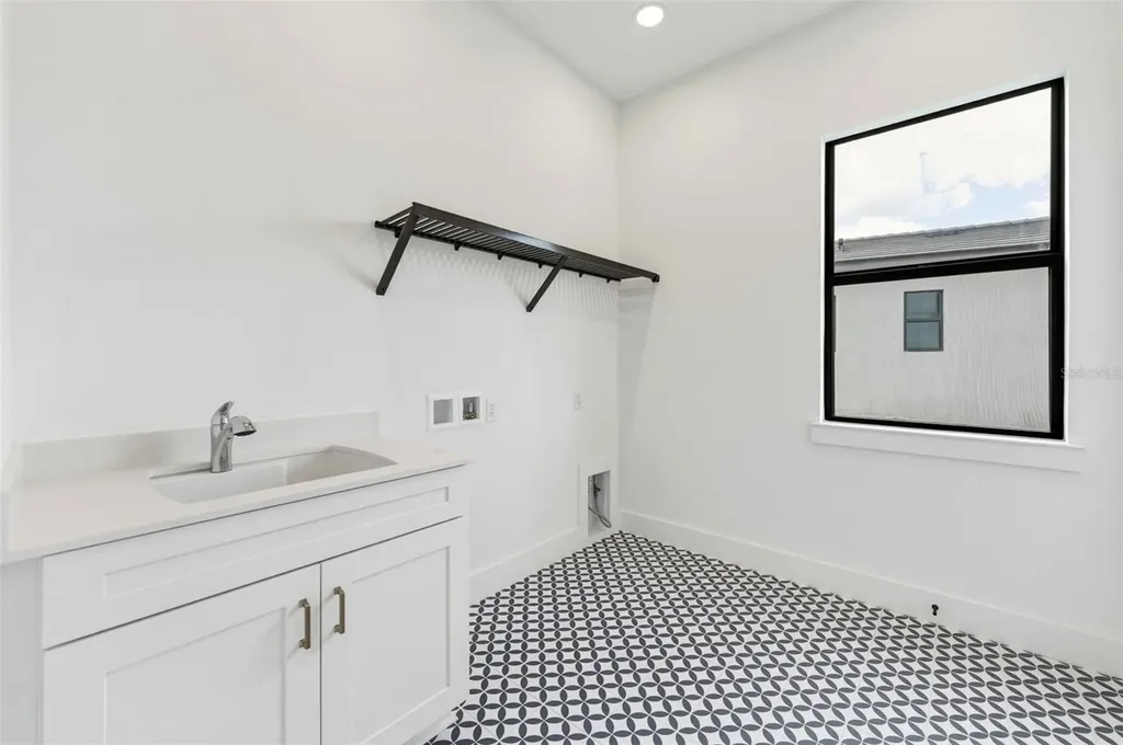 2505 Waterfront Circle Sarasota FL 34240