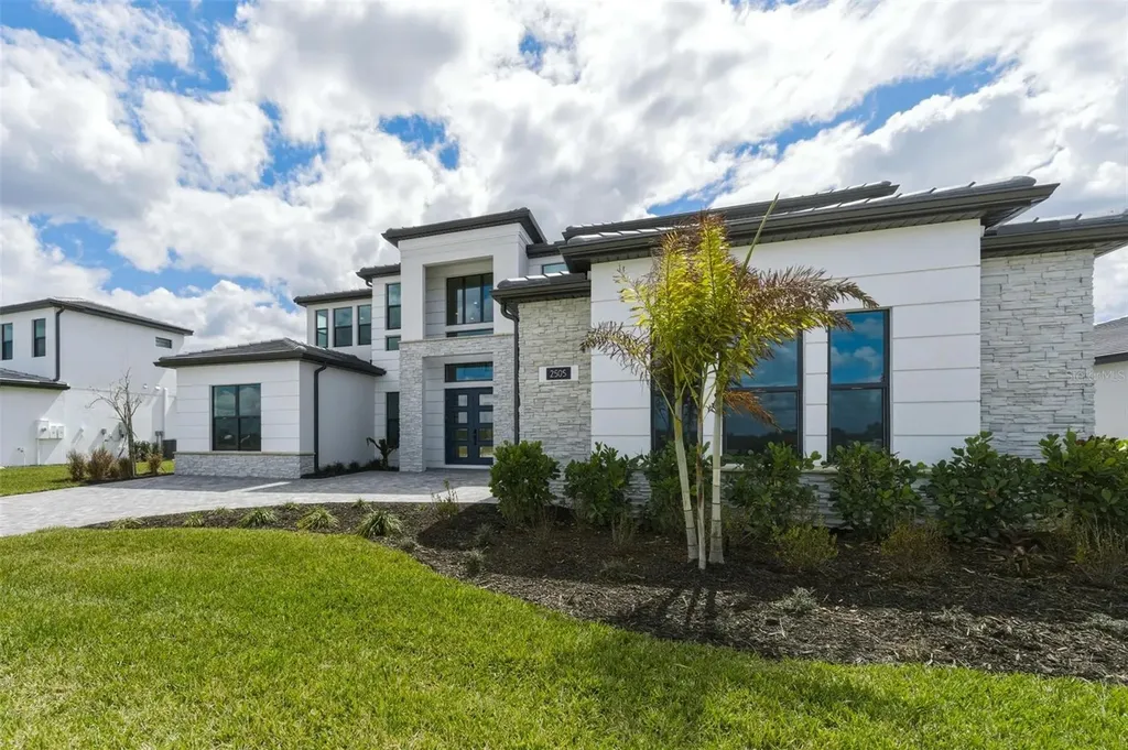 2505 Waterfront Circle Sarasota FL 34240