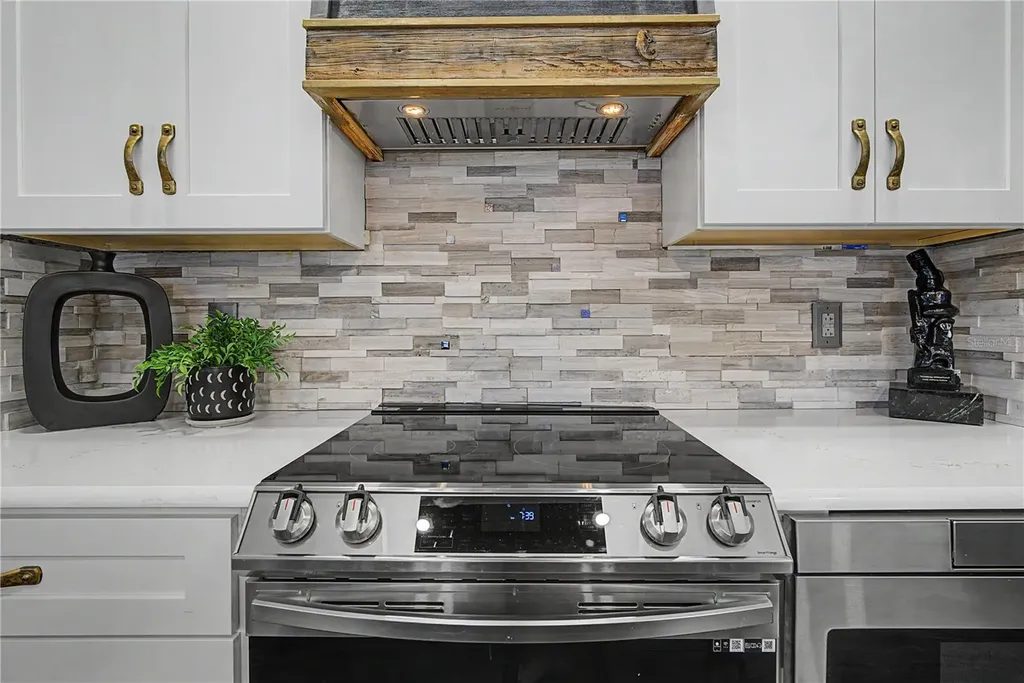 7797 Arolla Pine Boulevard Sarasota FL 34240