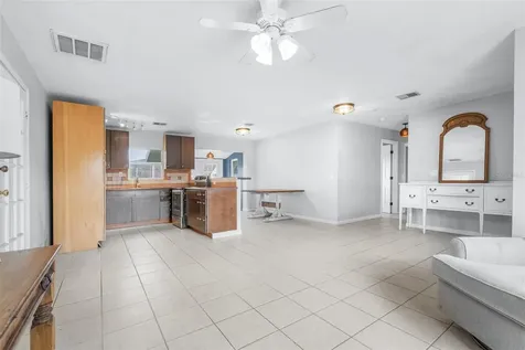 2584 Edmond Circle Auburndale FL 33823