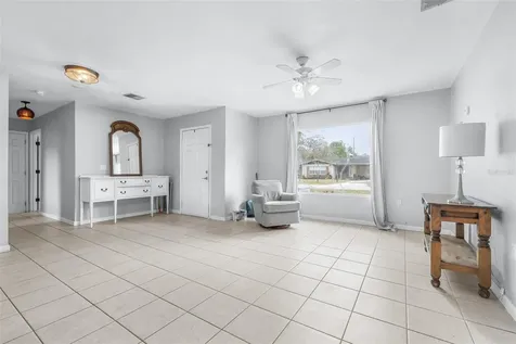 2584 Edmond Circle Auburndale FL 33823