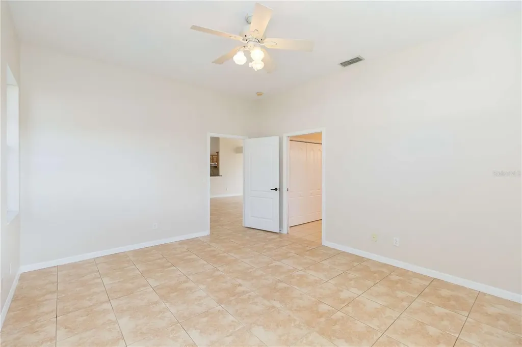 36281 Oak Knoll Loop Dade City FL 33525