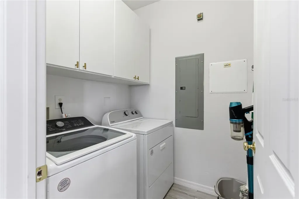 642 Wells Court Clearwater FL 33756