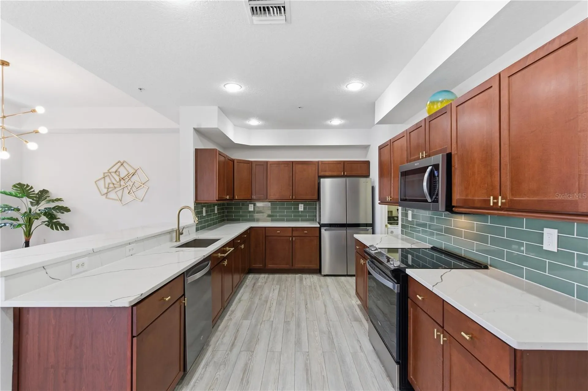 642 Wells Court Clearwater FL 33756