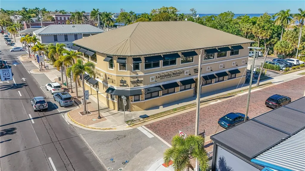 252 W Marion Avenue Punta Gorda FL 33950