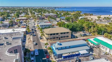 252 W Marion Avenue Punta Gorda FL 33950