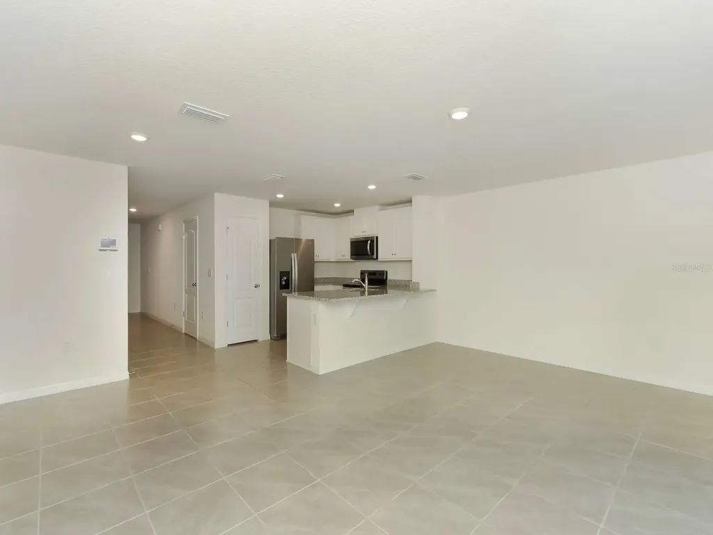 2798 Brie Hammock Bend Harmony FL 34773