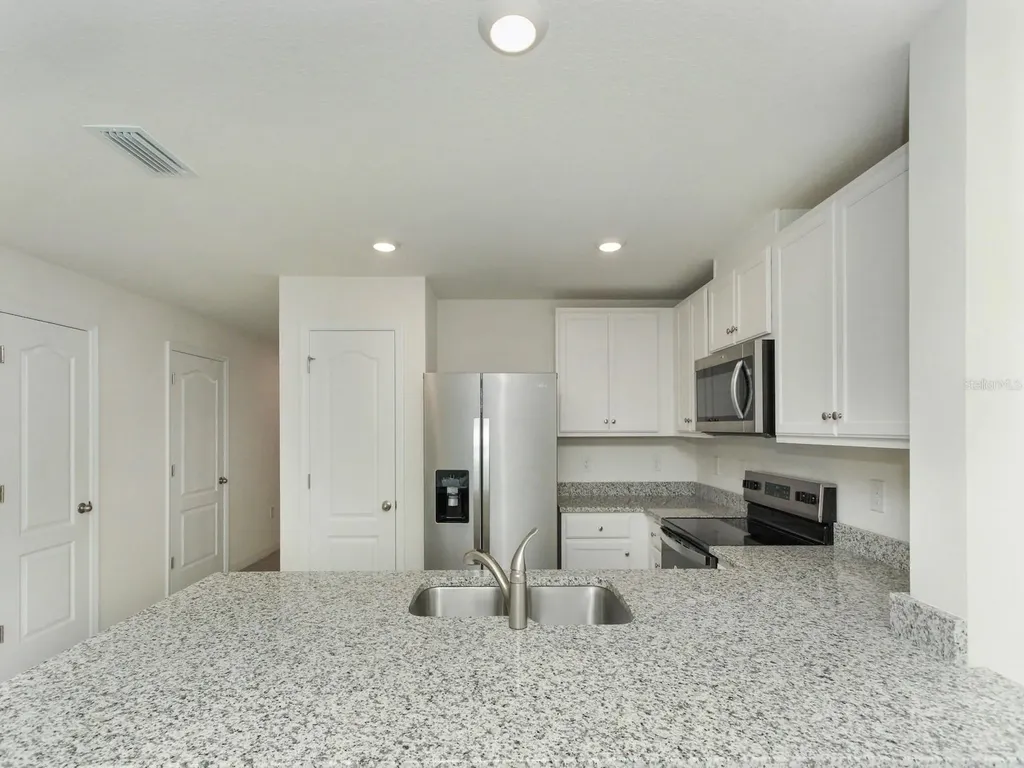 2798 Brie Hammock Bend Harmony FL 34773