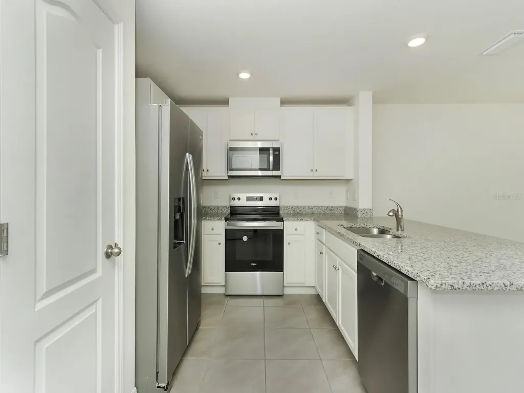 2798 Brie Hammock Bend Harmony FL 34773