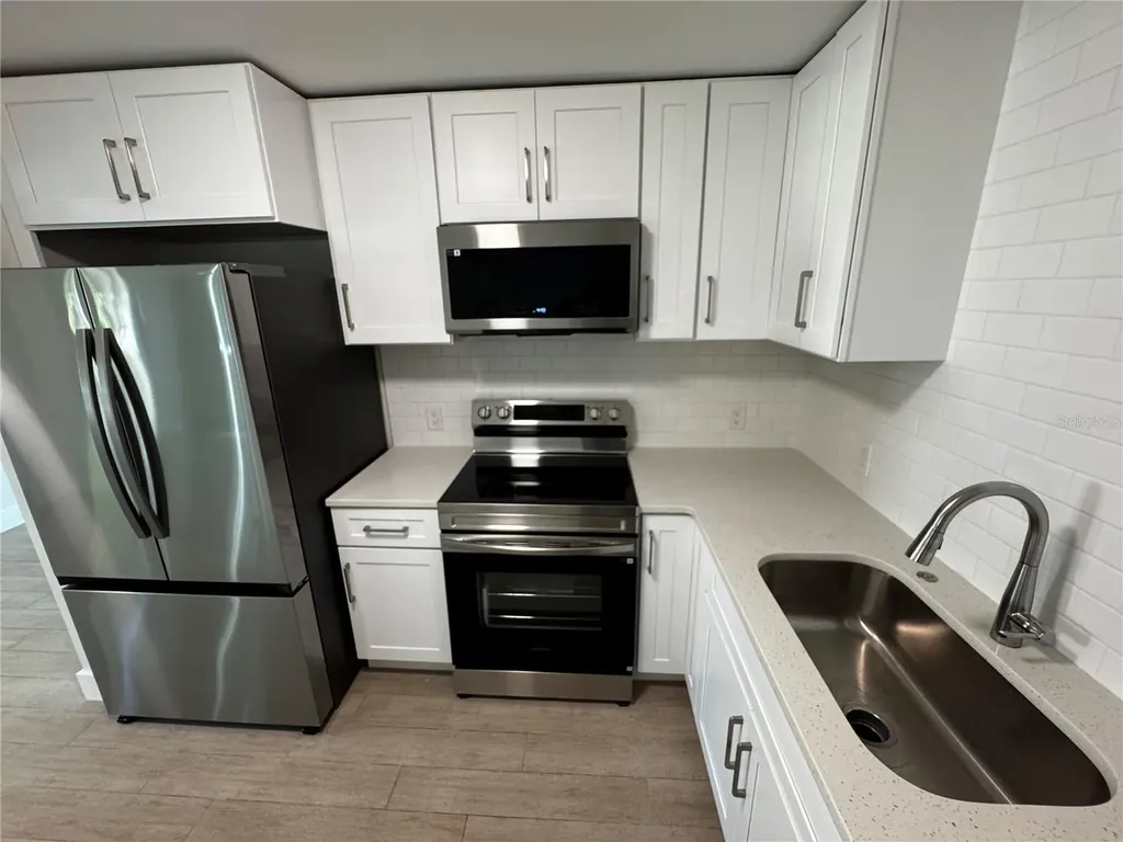 3182 Hatton Street Sarasota FL 34237