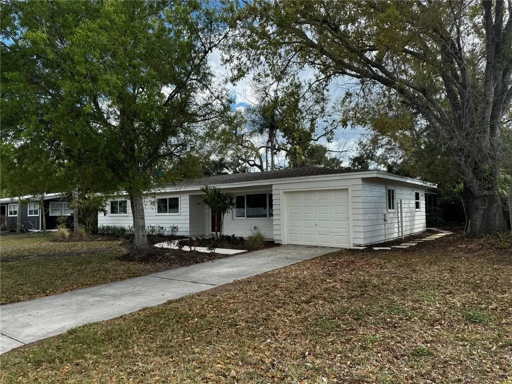 3182 Hatton Street Sarasota FL 34237