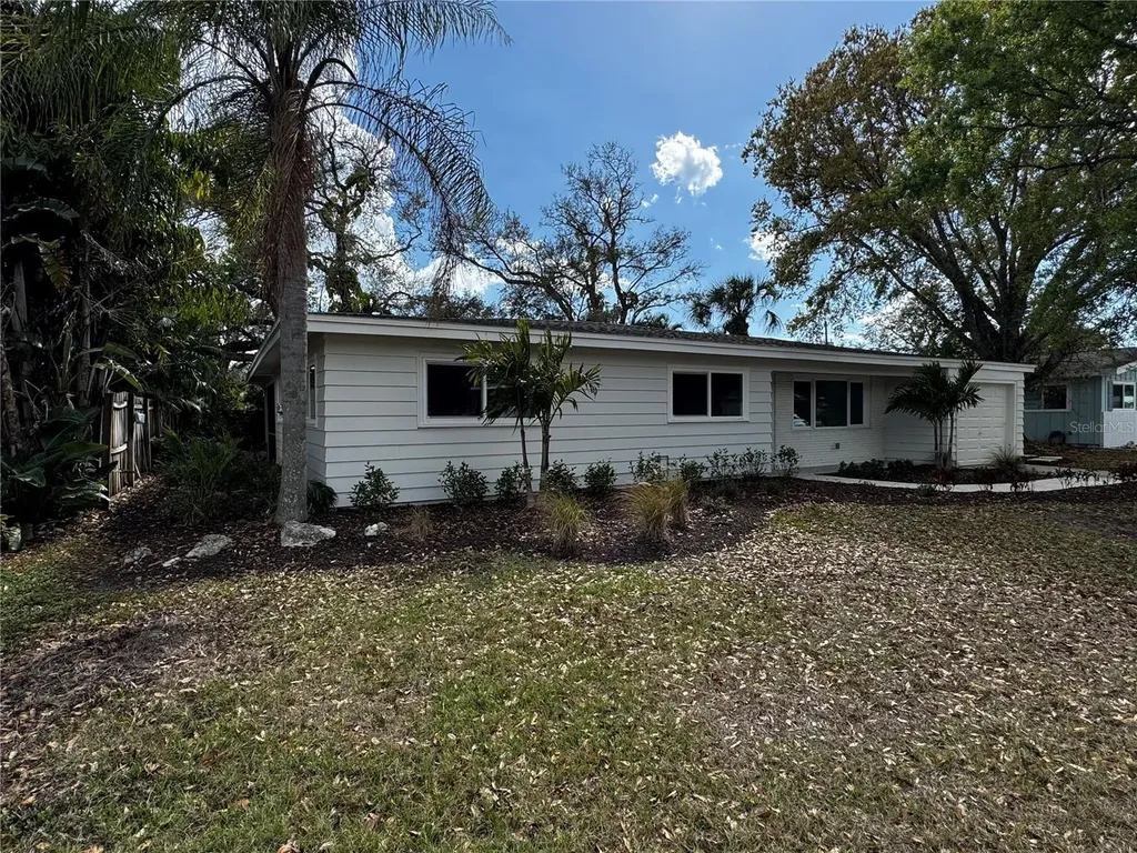 3182 Hatton Street Sarasota FL 34237