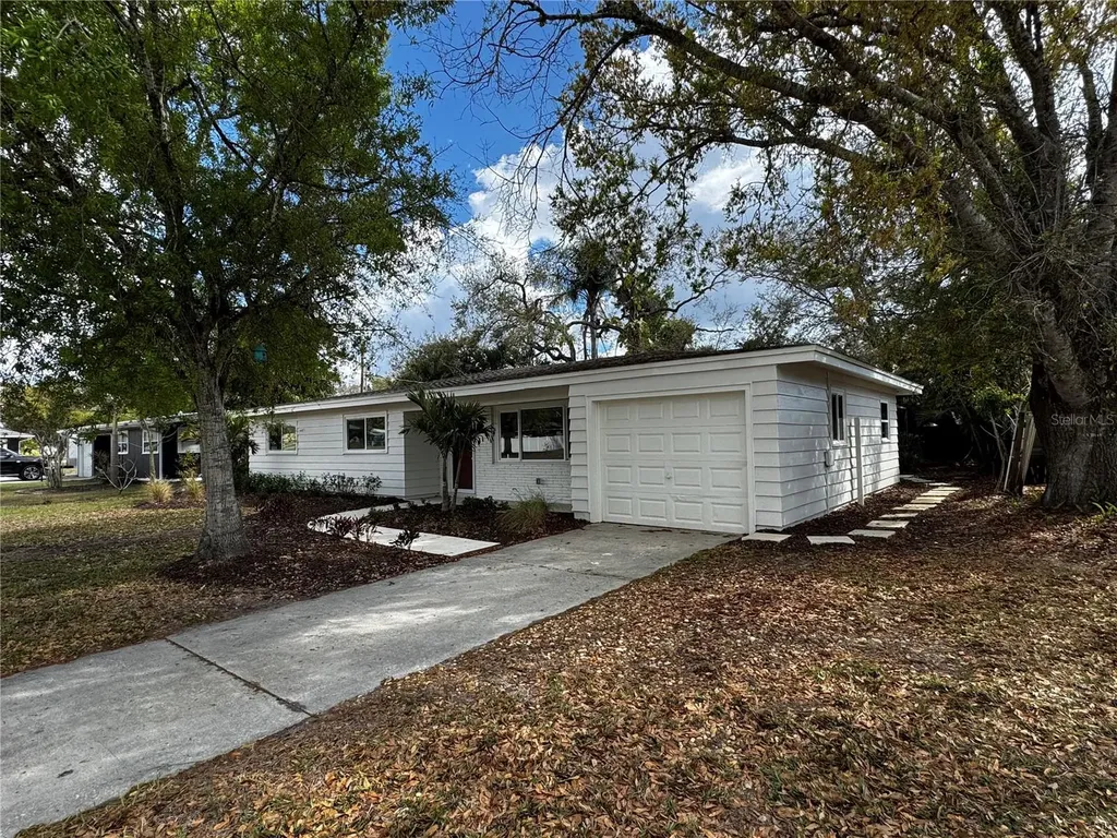 3182 Hatton Street Sarasota FL 34237