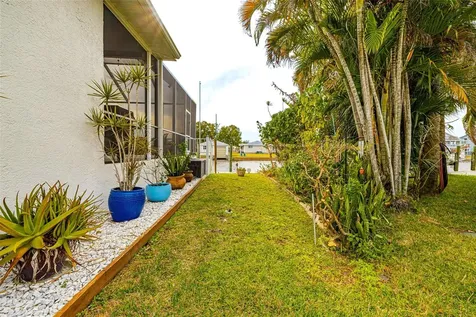 2107 Saint Croix Avenue Fort Myers FL 33905