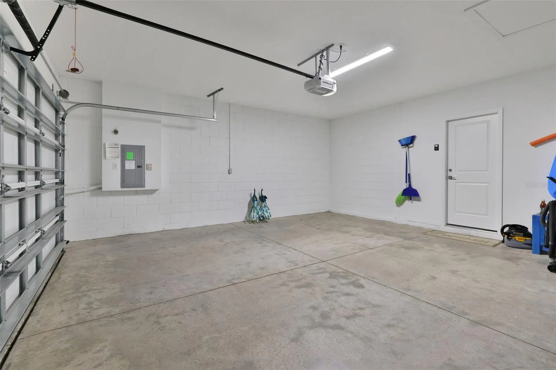307 Cheeseburger Drive Daytona Beach FL 32124