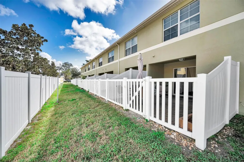 9736 Trumpet Vine Loop Trinity FL 34655
