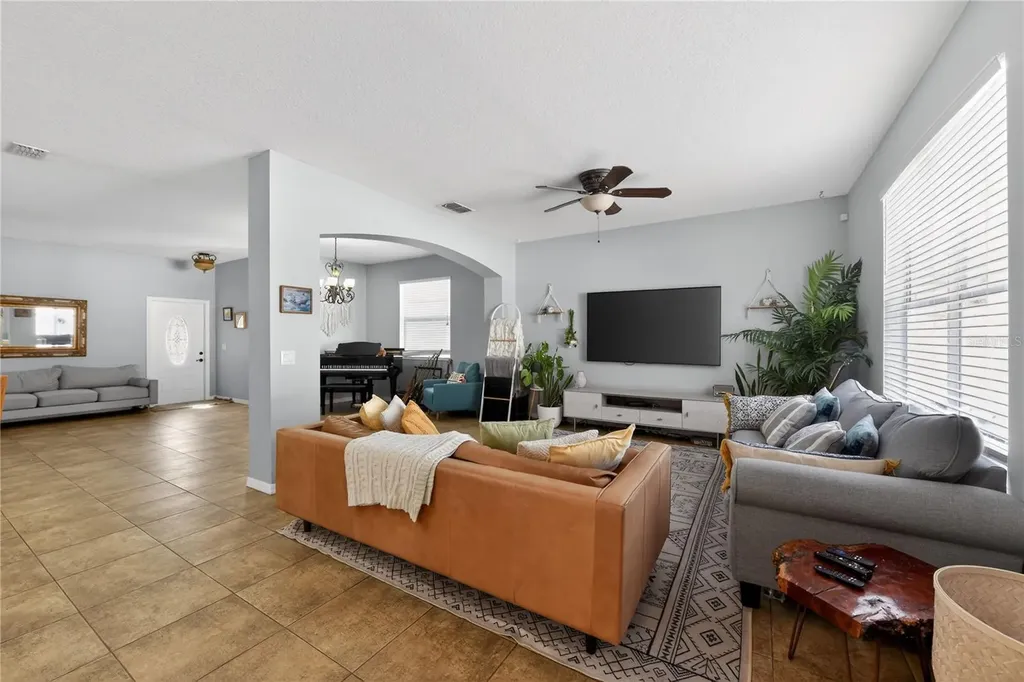 15536 Telford Spring Drive Sun City Center FL 33573