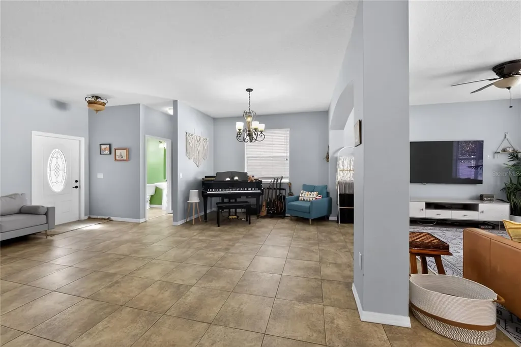 15536 Telford Spring Drive Sun City Center FL 33573