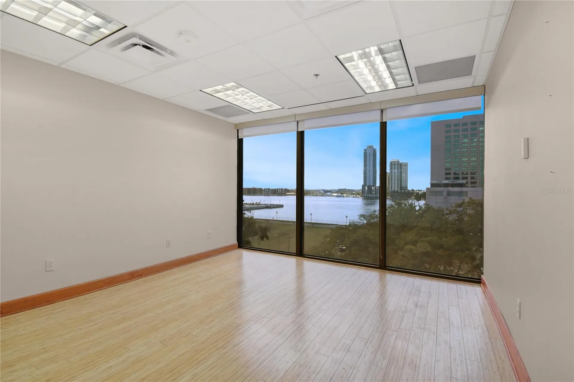 233 E Bay Street Jacksonville FL 32202