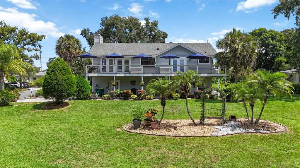 999 Fairview Avenue Mount Dora FL 32757