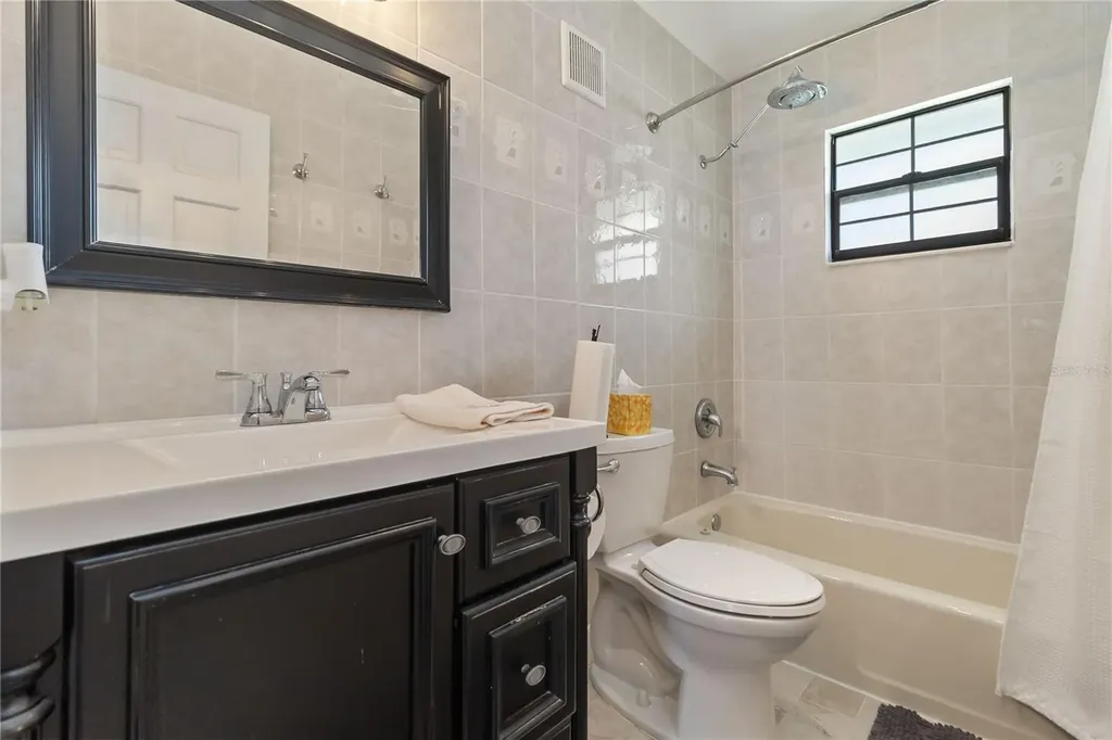 999 Fairview Avenue Mount Dora FL 32757