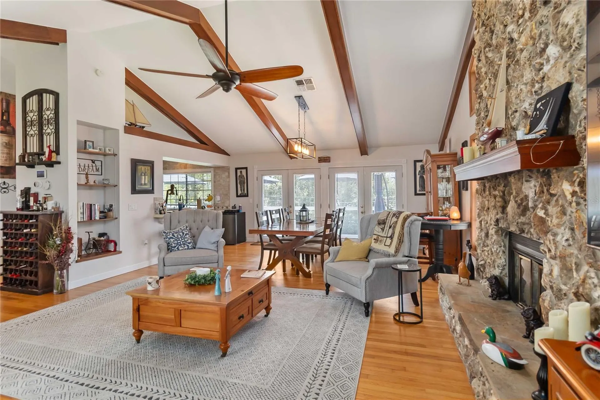 999 Fairview Avenue Mount Dora FL 32757