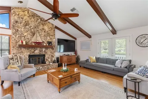 999 Fairview Avenue Mount Dora FL 32757