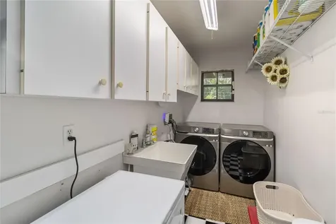 999 Fairview Avenue Mount Dora FL 32757