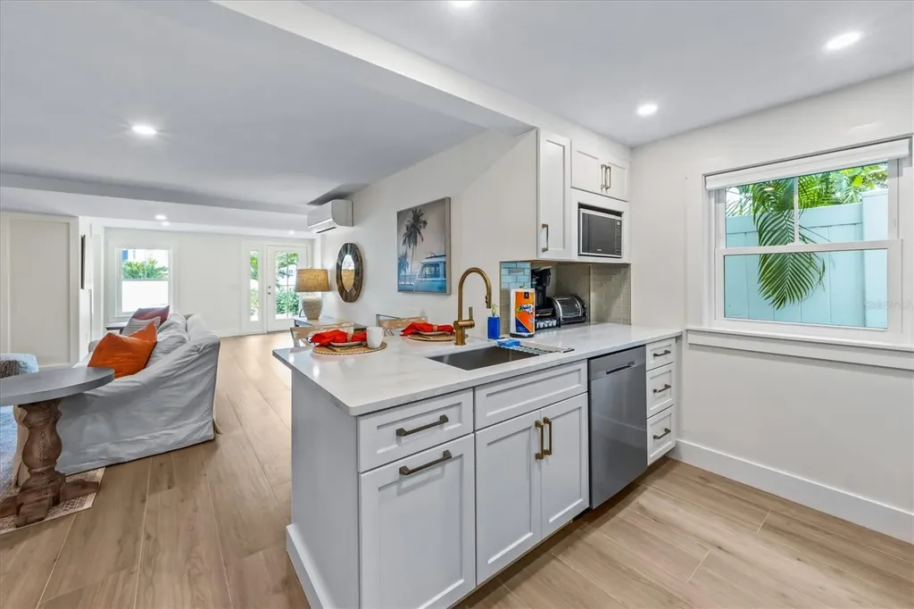 112 Cedar Avenue Anna Maria FL 34216