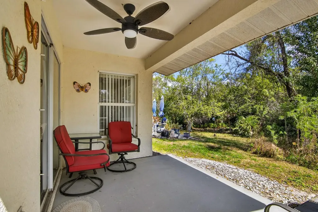 2005 Gardenia Landings Lane Sun City Center FL 33573