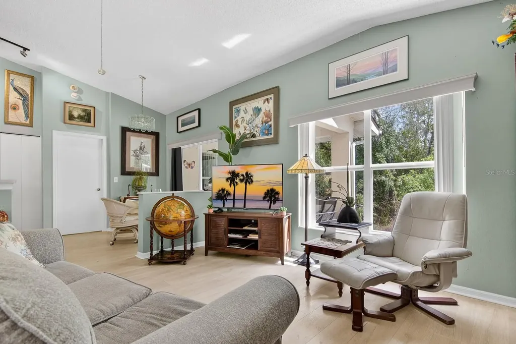2005 Gardenia Landings Lane Sun City Center FL 33573