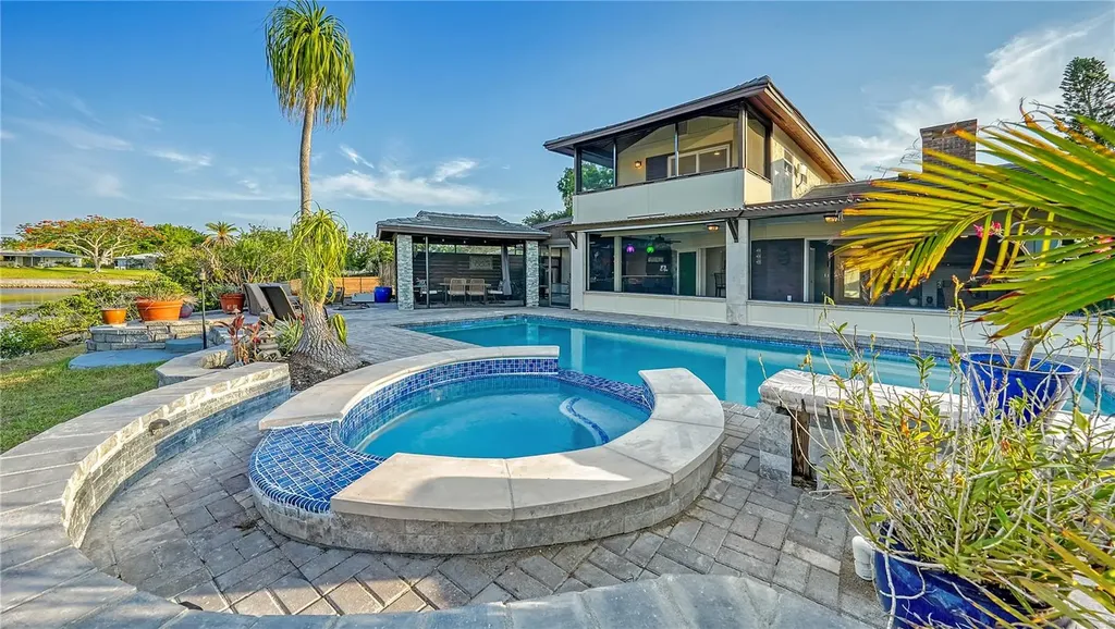 5500 Merrimac Drive Sarasota FL 34231