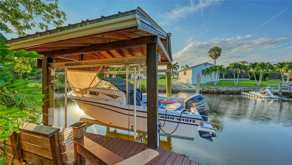 5500 Merrimac Drive Sarasota FL 34231