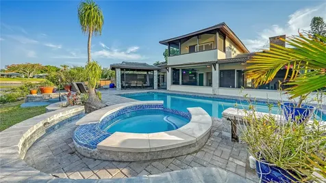 5500 Merrimac Drive Sarasota FL 34231
