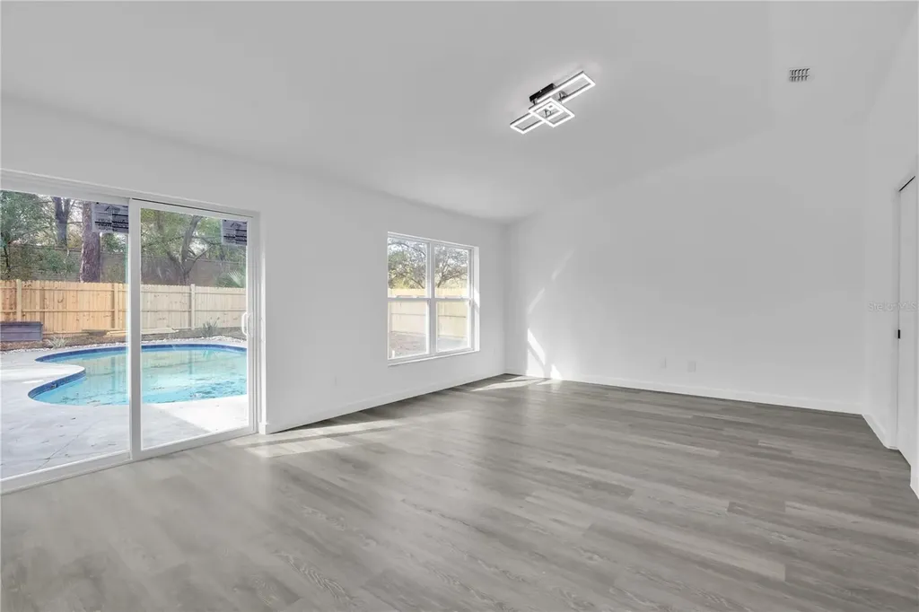1120 Dunbridge Street Apopka FL 32703