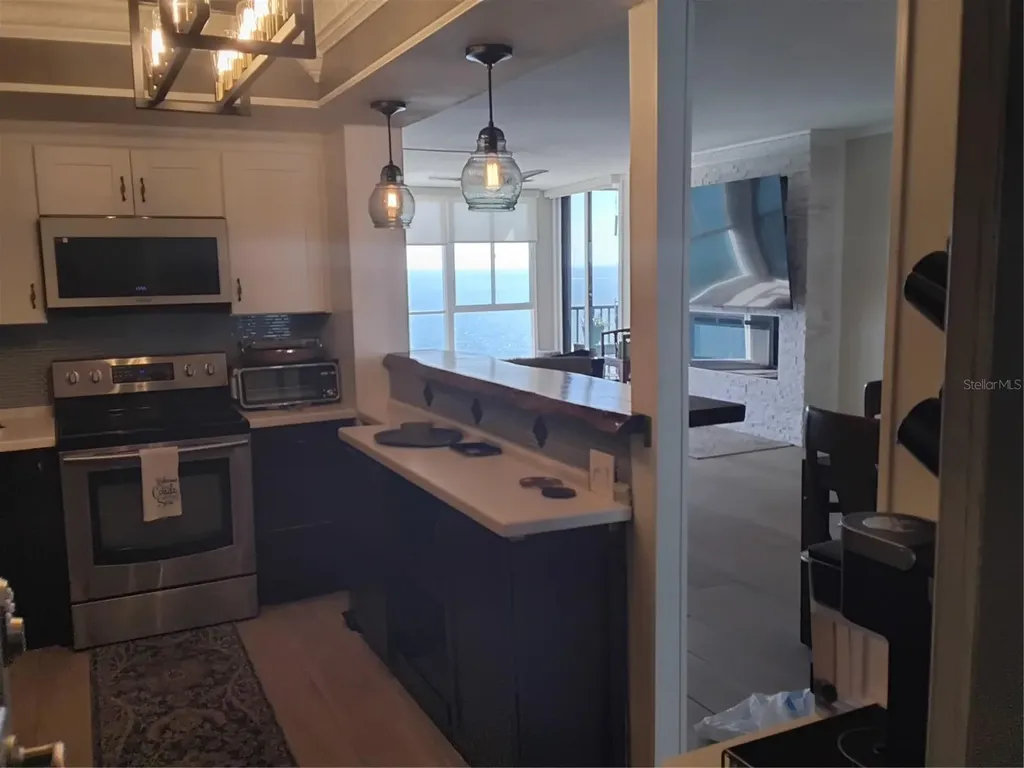 7100 Sunshine Skyway Lane S St Petersburg FL 33711