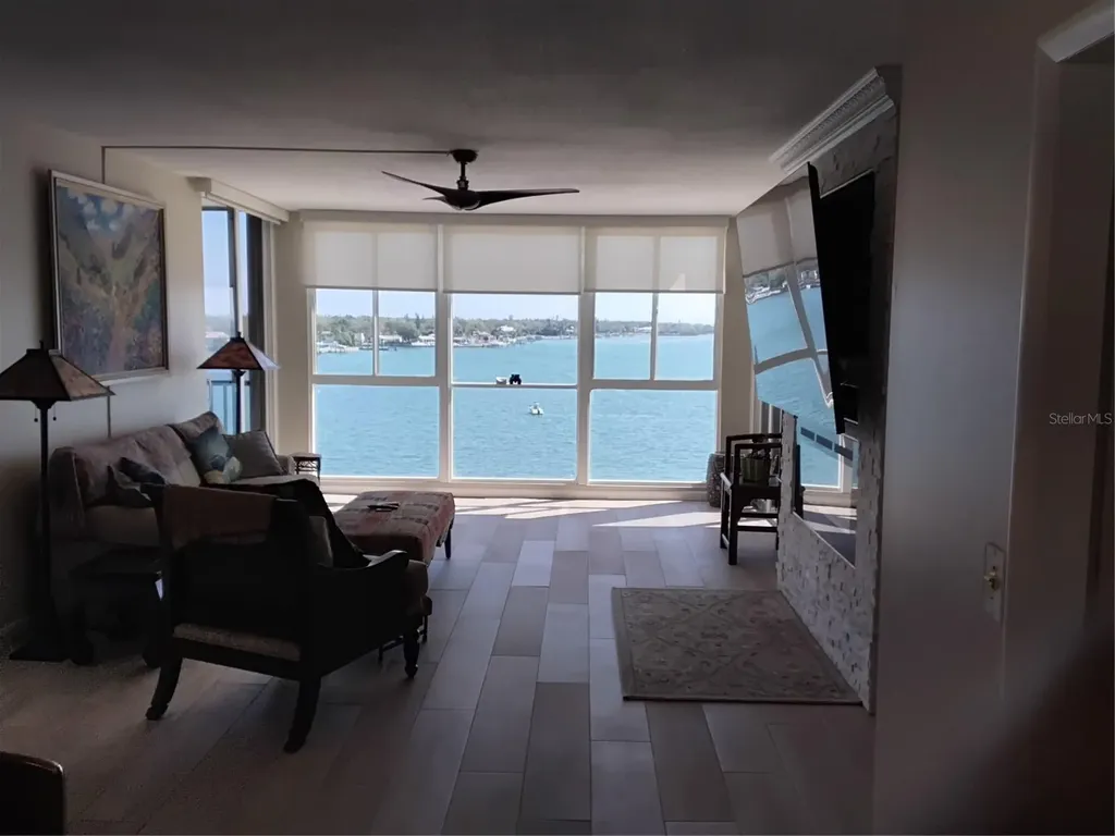 7100 Sunshine Skyway Lane S St Petersburg FL 33711