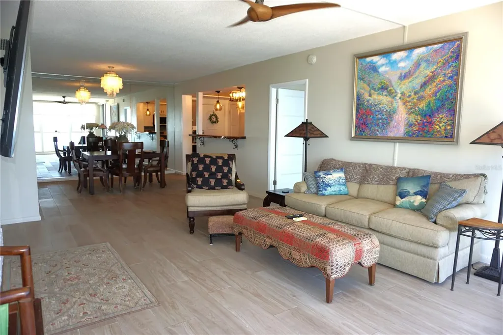 7100 Sunshine Skyway Lane S St Petersburg FL 33711
