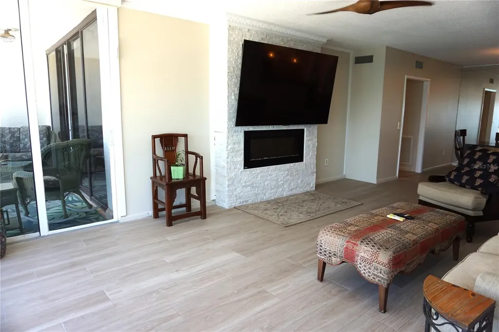 7100 Sunshine Skyway Lane S St Petersburg FL 33711
