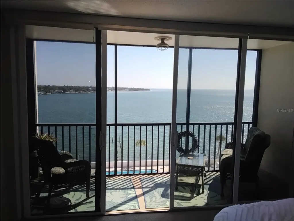 7100 Sunshine Skyway Lane S St Petersburg FL 33711