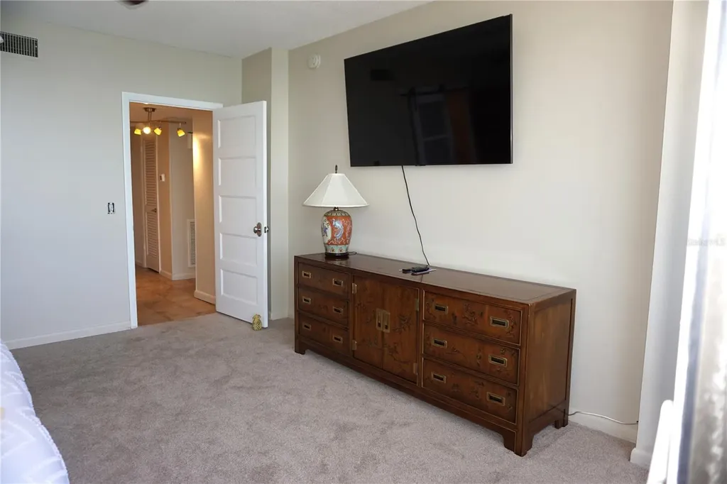 7100 Sunshine Skyway Lane S St Petersburg FL 33711